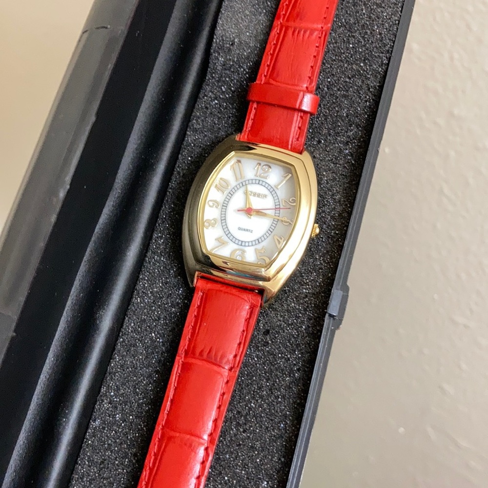 New Gossip Red Watch
